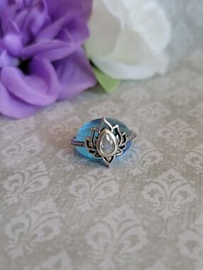 Sterling Silver Lotus Teardrop Ring with Clear Stone - Silver 925 Size 7